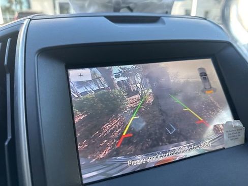 Used 2020 Ford Edge SEL w/ Convenience Package image 23