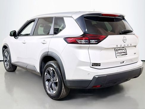 Used 2024 Nissan Rogue SV image 6