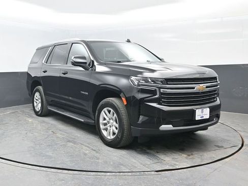 Used 2023 Chevrolet Tahoe LT w/ Luxury Package AWD/4WD image 2