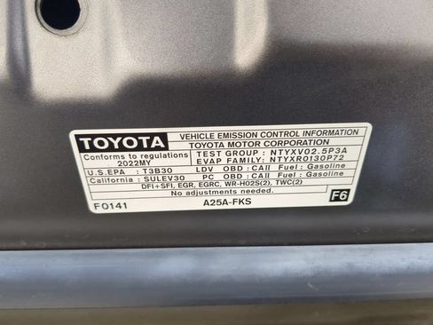 Used 2022 Toyota Camry SE w/ Carpet Mat Package (TMS) FWD image 37