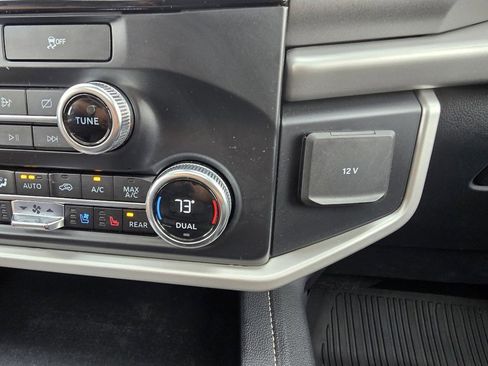 Used 2022 Ford Expedition XLT image 35