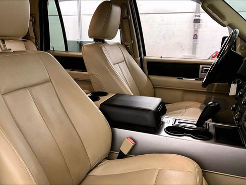 Used 2015 Ford Expedition EL XLT w/ Equipment Group 202A image 8