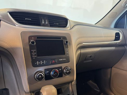 Used 2015 Chevrolet Traverse LS image 17