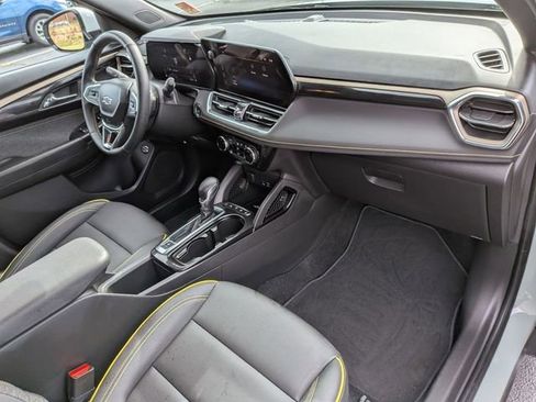 Used 2025 Chevrolet TrailBlazer ACTIV w/ Convenience Package FWD image 37