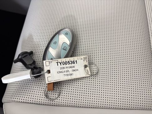 New 2026 Hyundai Ioniq 9 SEL image 30