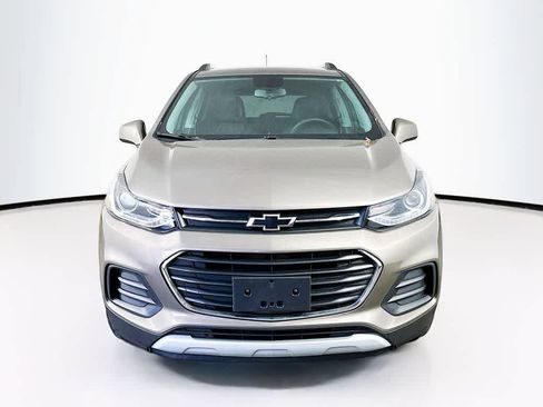 Used 2021 Chevrolet Trax LT w/ Driver Confidence Package image 6