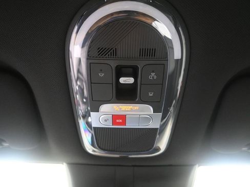 Used 2024 Hyundai Ioniq 6 Limited image 35