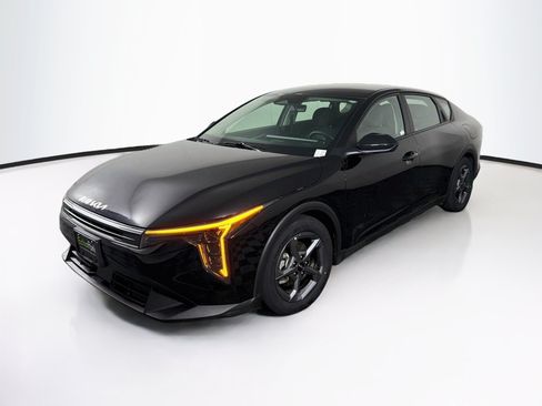 Used 2025 Kia K4 FWD image 3