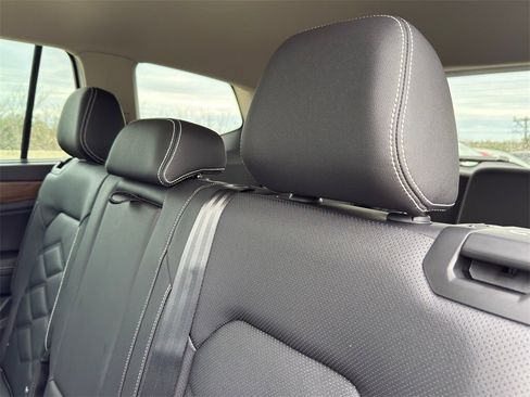 New 2026 Volkswagen Atlas SE image 28