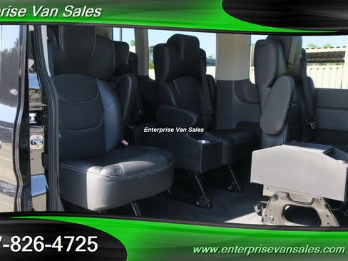 Used 2023 Ford Transit 350 XLT image 22