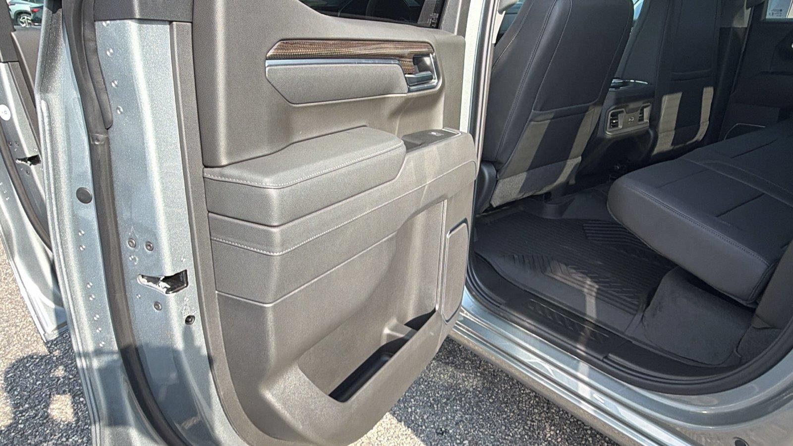 New 2026 Chevrolet Silverado 1500 RST w/ RST All Star Premium Package AWD/4WD image 17