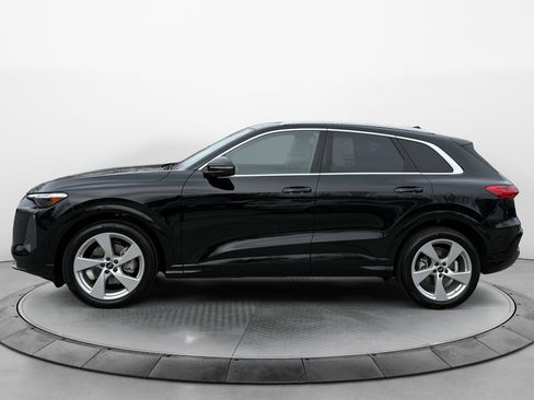 New 2025 Audi Q5 Prestige image 4