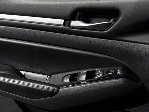 Used 2024 Nissan Altima 2.5 SL image 24