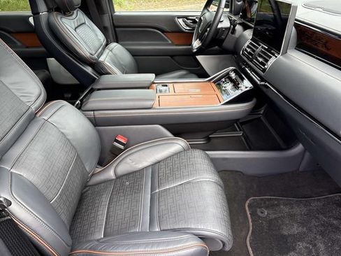 Certified 2024 Lincoln Navigator L Black Label AWD/4WD image 22