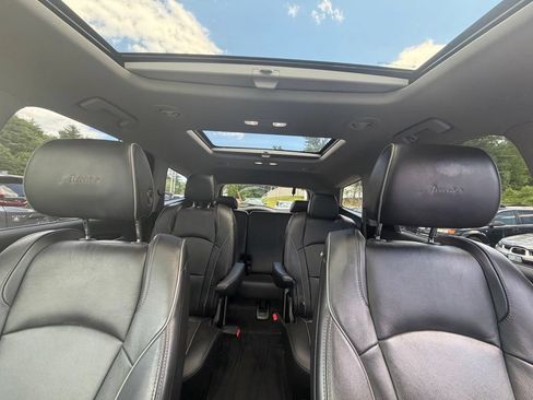 Used 2020 Buick Enclave Avenir w/ Avenir Technology Package AWD/4WD image 49