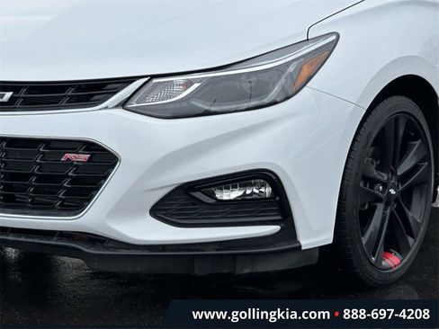 Used 2018 Chevrolet Cruze LT w/ Convenience Package image 6