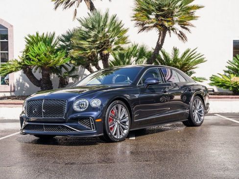 Used 2025 Bentley Flying Spur Plug-In Hybrid AWD/4WD image 37