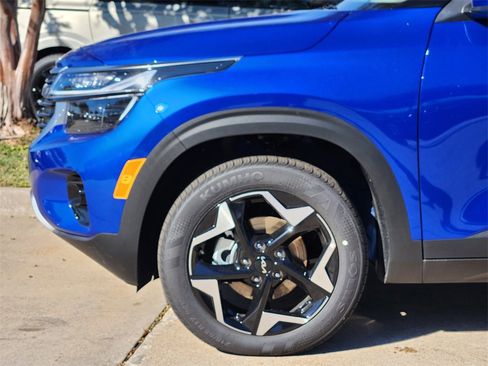 New 2026 Kia Seltos S image 5