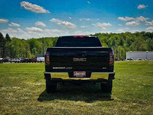 Used 2018 GMC Sierra 1500 SLT AWD/4WD image 4