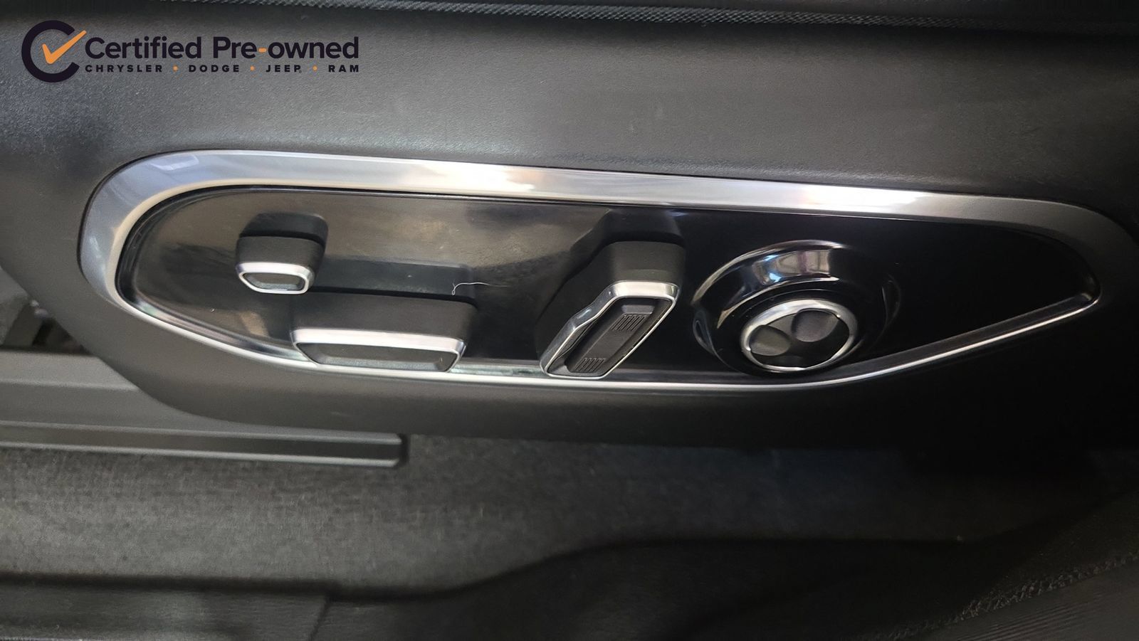 Certified 2021 Jeep Grand Cherokee L Summit w/ Advanced Protech Group IV AWD/4WD image 24
