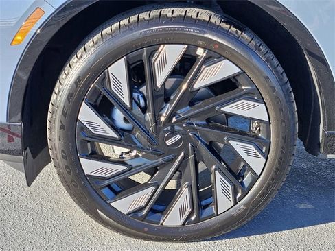 New 2026 Lincoln Nautilus Reserve w/ Jet Appearance Package image 10