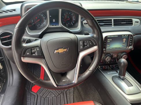 Used 2015 Chevrolet Camaro SS RWD image 13