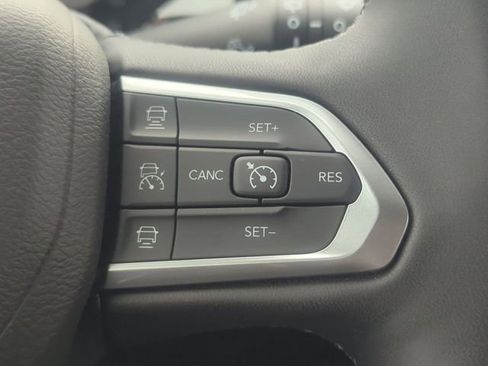 Used 2025 Jeep Compass Limited AWD/4WD image 14