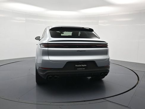 Used 2026 Porsche Cayenne Coupe AWD/4WD image 26