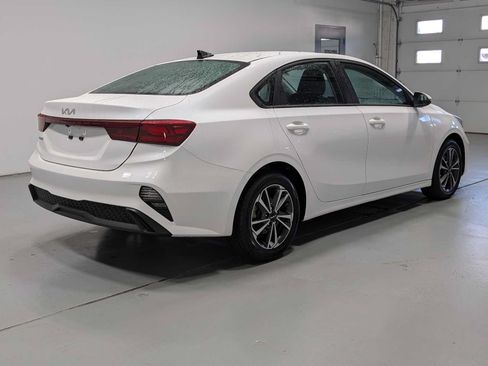 Used 2024 Kia Forte LXS w/ LXS Technology Package FWD image 8