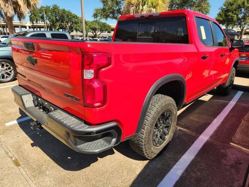 Used 2023 Chevrolet Silverado 1500 ZR2 w/ Technology Package AWD/4WD image 5