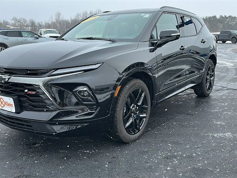 Certified 2025 Chevrolet Blazer RS w/ Driver Confidence II Package image 3