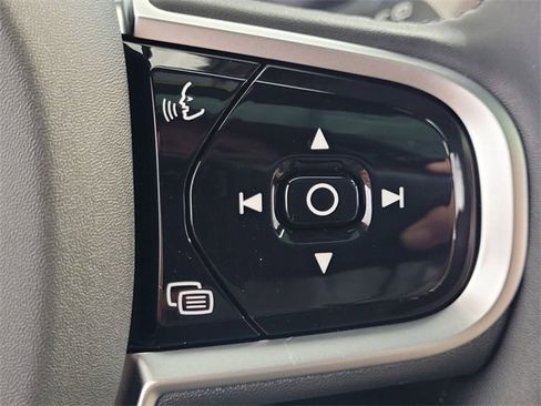 New 2026 Volvo XC90 B5 Plus w/ Protection Package image 32