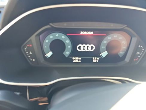 Used 2025 Audi Q3 2.0T Premium w/ Convenience Package image 2