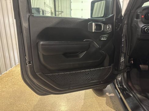 Used 2024 Jeep Wrangler Unlimited Rubicon w/ Convenience Group image 13