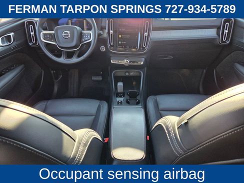 Certified 2025 Volvo XC40 B5 Core image 17