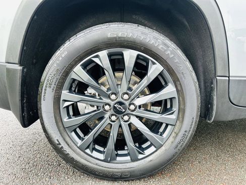 Used 2023 Chevrolet Traverse RS image 42