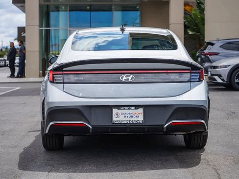 New 2026 Hyundai Sonata SE FWD image 5