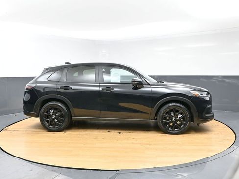 Used 2023 Honda HR-V Sport image 7