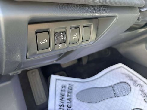 Used 2025 Subaru Outback Premium image 23