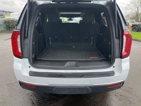 Used 2021 GMC Yukon XL SLT image 26