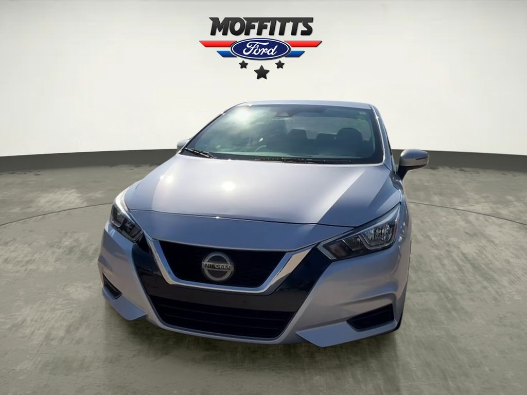 Used 2020 Nissan Versa SV FWD image 8