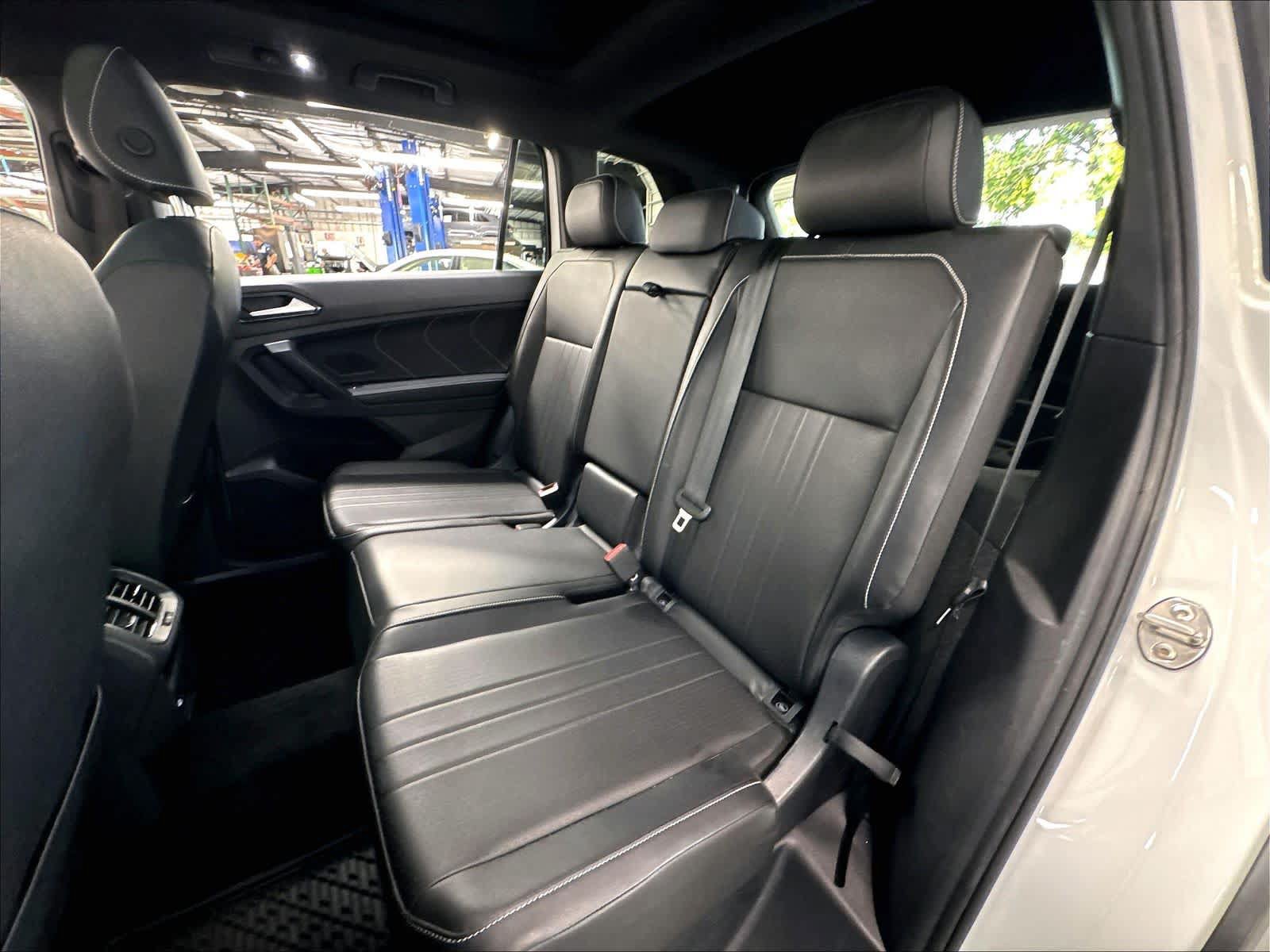 Used 2023 Volkswagen Tiguan SE R-Line FWD image 25