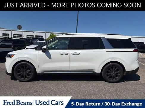 Used 2024 Kia Carnival SX FWD image 4