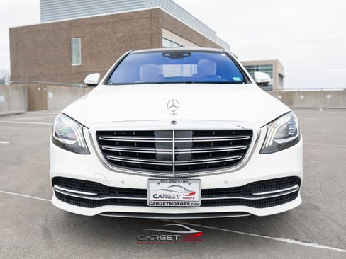 Used 2018 Mercedes-Benz S 560 Sedan image 2