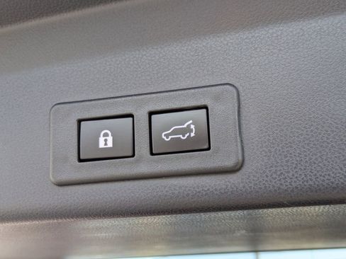 Used 2021 Subaru Ascent Limited w/ Technology Package image 13