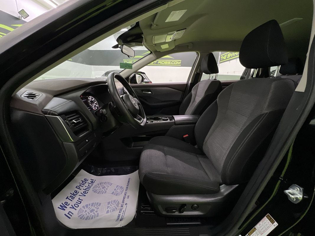 Used 2023 Nissan Rogue SV AWD/4WD image 17