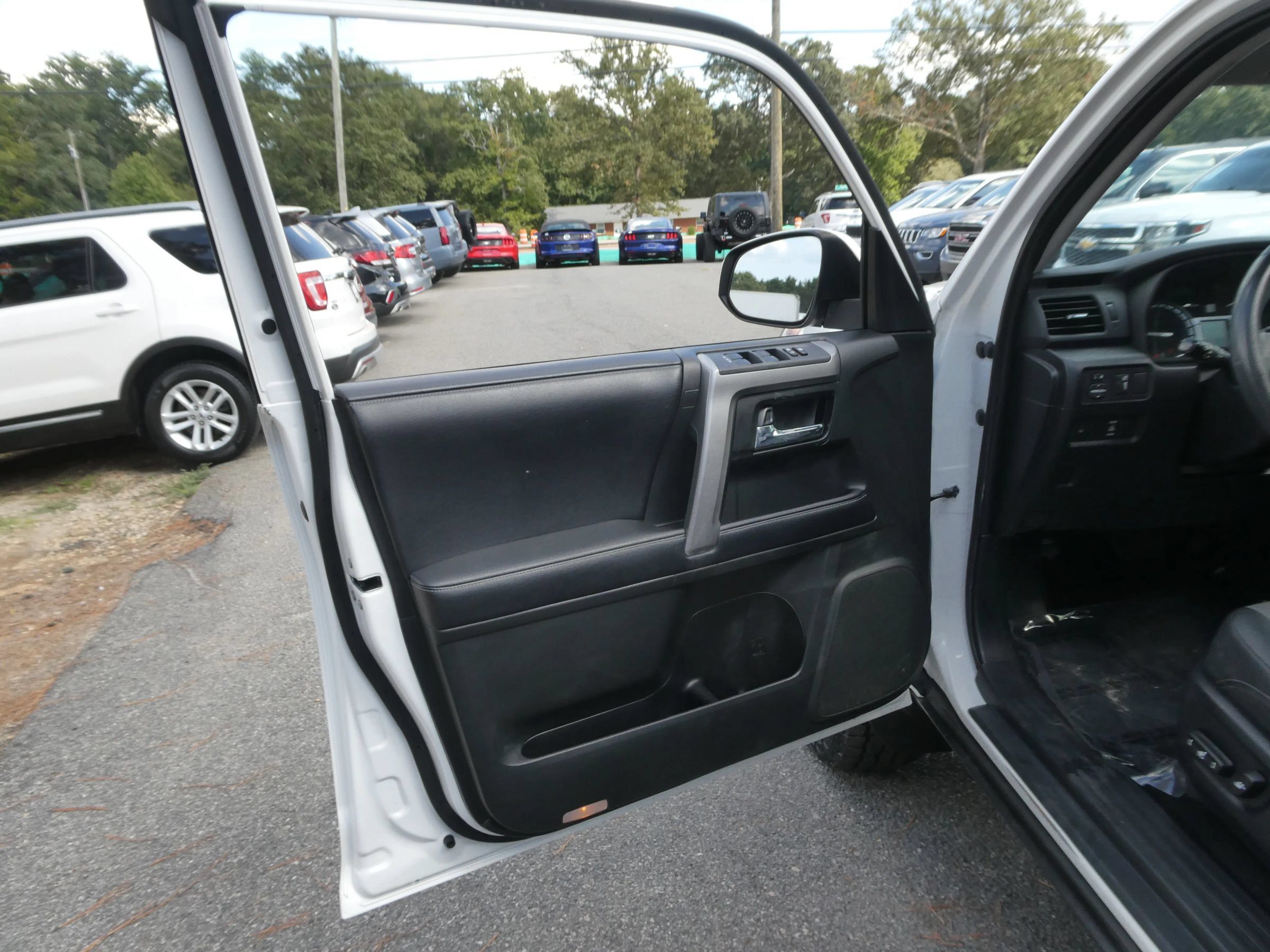 Used 2019 Toyota 4Runner SR5 Premium AWD/4WD image 13