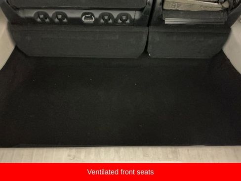 Used 2017 Chrysler Pacifica Limited w/ UConnect Theater Package image 41