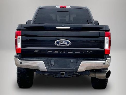 Used 2019 Ford F250 XLT w/ XLT Premium Package AWD/4WD image 6
