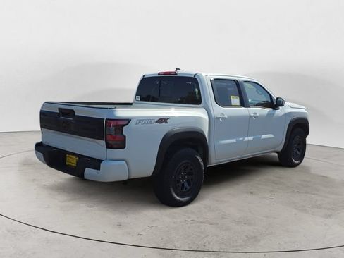 Used 2026 Nissan Frontier PRO-4X AWD/4WD image 5